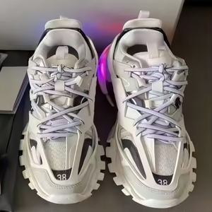 Zapatillas Deportivas LED Serie Original 2026 de Alta Calidad para Dropshipping, Modelo Track 3.0 Retro con Cordones, Malla Transpirable y Ligeras para Hombre - Product Image 1