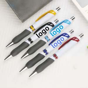 Nuevo Modelo de Bolígrafos Personalizados de Plástico con Logotipo, Agarre de Goma Suave, Ancho de Escritura de 1.0 mm, Tinta Negra/Azul para Personalizar - Product Image 2