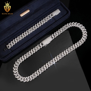 Chaîne cubaine en argent 925 plaqué <span class=keywords><strong>or</strong></span> <span class=keywords><strong>blanc</strong></span> avec moissanite ronde de 13 mm, chaîne cubaine pour <span class=keywords><strong>homme</strong></span>, chaîne de rappeur, certifiée GRA, en stock aux États-Unis - Product Image 2