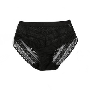 <span class=keywords><strong>Haute</strong></span> qualité Sexy <span class=keywords><strong>dentelle</strong></span> soie crêpe Satin respirant slips <span class=keywords><strong>taille</strong></span> moyenne culotte sans couture femmes sous-vêtements nu sentiment femmes slips - Product Image 6