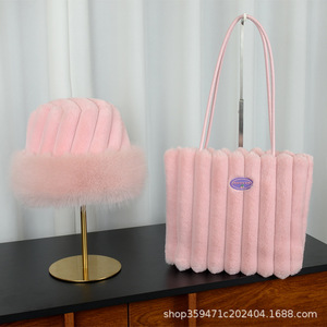 Sac fourre-tout à carreaux moelleux, grande capacité, sac à bandoulière décontracté, style frais et doux, ouverture à boucle magnétique en polyester - Product Image 5