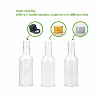 Logo personnalisé 50ml Mini plastique Rhum Whisky Tequila Bouteilles d'alcool avec bouchon Long cou Transparent PET Emballage de bouteille de qualité alimentaire