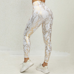 Legging enduit avec plis marqués devant - Noir/motif peau de serpent Legging enduit avec plis marqués devant - Noir/motif peau de serpent