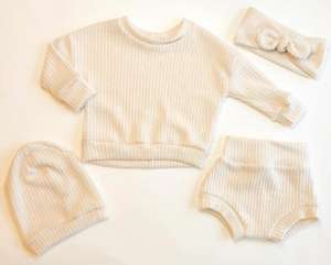 Conjunto de Ropa Personalizada para Bebé: Suéter Oversize Tipo Waffle, Gorro Holgado y Conjunto de Lazo para Bebés y Niños - Product Image 4