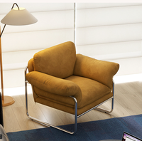 Fauteuil individuel style Bauhaus du milieu du siècle avec accoudoir amovible ; Fauteuil lounge rembourré en velours pour salon domestique ; Chaise minimaliste