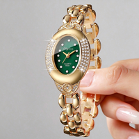 Montre à quartz classique ovale minimaliste à bracelet doré pour femme PRO16