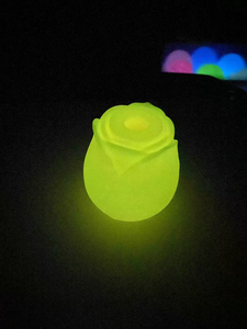 Vibrator Mawar Fluoresen Harga Terjangkau Stimulasi Klitoris Titik-G, Vibrator Hisap, Mainan Seks Dewasa Vibrator Mawar untuk Wanita - Product Image 5