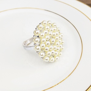 Nouvelle conception d'anneau de serviette orné de perles et de strass - Product Image 5