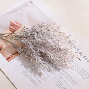 Bouquet Artificiel 5 Têtes en Plastique Pin Brumeux Blanc Gris Champagne pour Mariage et Décoration Intérieure - Product Image 2