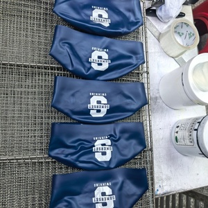 Gorro <span class=keywords><strong>de</strong></span> natación impermeable con protección para los oídos a prueba <span class=keywords><strong>de</strong></span> fugas <span class=keywords><strong>de</strong></span> silicona <span class=keywords><strong>de</strong></span> Color puro para hombres y mujeres, gorro <span class=keywords><strong>de</strong></span> natación personalizado - Product Image 3