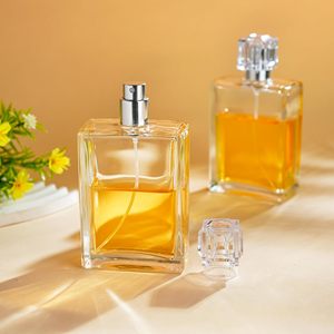 Ensemble de flacons carrés en verre pour parfum de voyage - 30 ml, 50 ml, 100 ml avec livraison rapide et capuchon pulvérisateur à pompe - Product Image 1