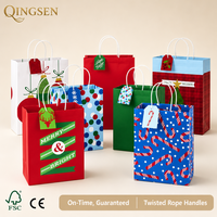 Sacs cadeaux en papier personnalisés à carreaux multicolores en forme de canne à sucre de Noël avec poignées en corde torsadée, en gros pour la vente au détail des fêtes