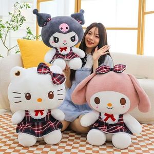 Muñeca Kuromied de la Academia de Moda, Peluche de Gato KT de la Academia de Moda, Muñeca Meiledied de la Academia de Moda - Product Image 3