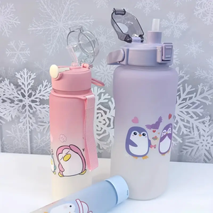 Bouteilles d'eau sportives en silicone pingouin Kawaii mignonnes 300ml/700ml/2L – Ensemble de <span class=keywords><strong>voyage</strong></span> portable compatible eau bouillante - Product Image 1
