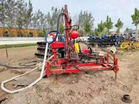 Foreuse de puits d'eau de 100 m avec moteur Cummins, équipement de forage rotatif hydraulique haute efficacité
