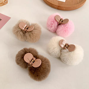 Qianjin sonbahar kış sevimli kız kabarık saç topu saç tokası High-End peluş saf renk tombul aksesuar toptan saç pençe klipsleri - Product Image 1
