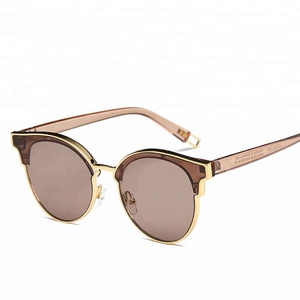 แว่นกันแดดแฟชั่นดีไซน์อิตาลีคุณภาพสูงปี 2022 สำหรับผู้หญิง รับทำโลโก้ แว่นกันแดดโพลาไรซ์ - Product Image 3