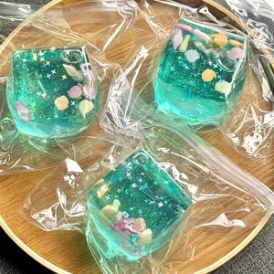 Taba Cubo de Bolas Antiestrés Blandas - Juguete Sensorial Oceánico de Lenta Recuperación para Niños y Adultos, Regalo Relajante para Apretar - Product Image 5