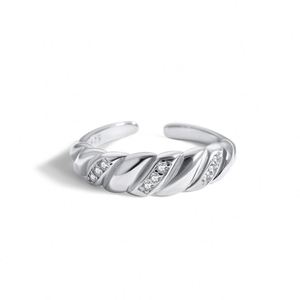 Anillo Dylam de Plata de Ley 925 con Circonita, Estilo Metálico, Chapado en Oro de 18K, Hipoalergénico, Resistente al Agua, para Mujer - Product Image 1