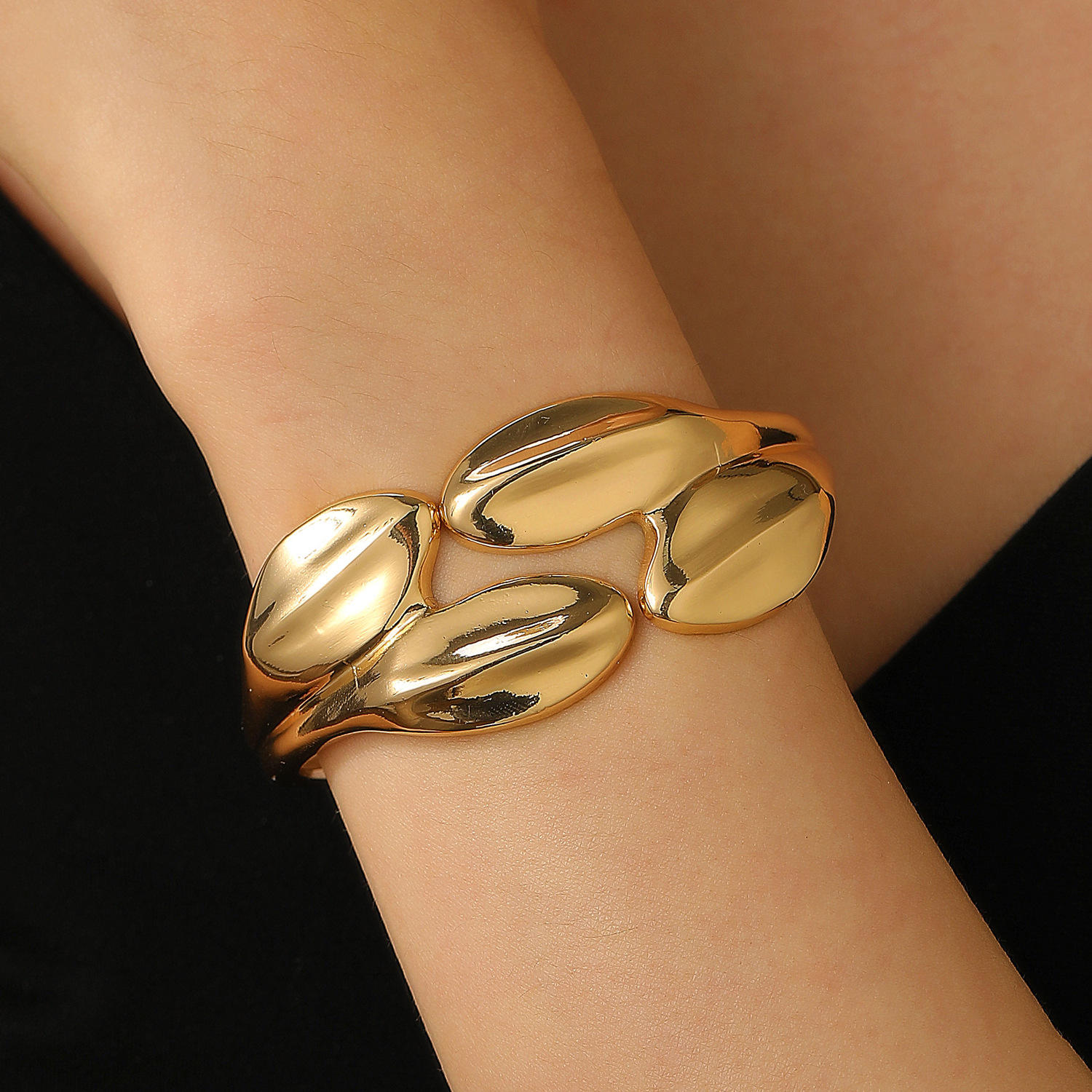 06 kc gold leaf (bracelet) 9276