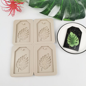 <span class=keywords><strong>Moule</strong></span> en <span class=keywords><strong>silicone</strong></span> à <span class=keywords><strong>4</strong></span> cavités en forme de feuille de Monstera pour cire aromatique, résine, étiquettes et décoration de gâteaux - Product Image 5