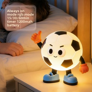 Nouvelle veilleuse LED à intensité variable style dessin animé sur le thème du football 2026 avec piles - Cadeau pour la Journée des enfants - Product Image 3