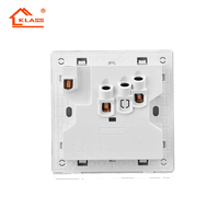 Prise multiple universelle multifonction 220V 8 broches 13A avec interrupteur, vente chaude pour le Bangladesh