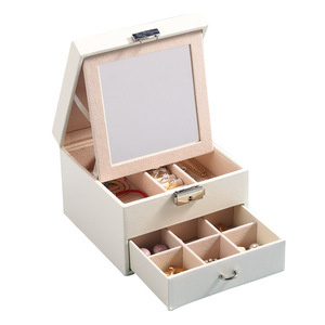 Estuche de exhibición de joyas portátil con espejo de alta definición, estuche seguro con hebilla, estuche de viaje de lujo para joyas - Product Image 2