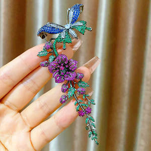 <span class=keywords><strong>เข็มกลัด</strong></span>รูปผีเสื้อประดับพู่ดอกไม้ TIANSHE แฟชั่นหรูหราประดับเพชรซิร์คอนฝังละเอียดบนทองแดง - Product Image 1