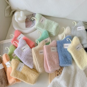 Calzini invernali in peluche di visone di spessore foderato in <span class=keywords><strong>pile</strong></span> da donna calzini pelosi da donna morbidi e morbidi calzini caldi da donna - Product Image 1