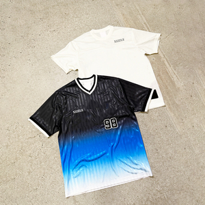 Camiseta Deportiva Casual de Manga Corta con Cuello en V Personalizada para Hombre, Transpirable, de Secado Rápido, de Malla, Talla Grande, Estilo Jersey de Fútbol - Product Image 1