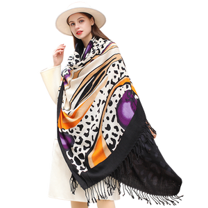 <span class=keywords><strong>Sciarpa</strong></span> Lunga Oversize Dana Xu con Stampa Floreale Digitale, Elegante <span class=keywords><strong>Sciarpa</strong></span> <span class=keywords><strong>in</strong></span> <span class=keywords><strong>Lana</strong></span> per Donne, Calda e Alla Moda per l'Inverno - Product Image 2