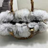 Tas Tangan Wanita Zeyu Retro Gagang Bambu Patchwork Bulu Tebal Hangat Lembut, Tas Jinjing Fashion Wanita, Tas Bulu Imitasi Ramah Lingkungan ODM / OEM