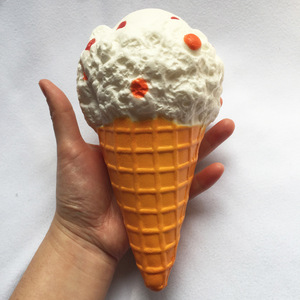Cornet de glace à rebond lent, imitation alimentaire, souple et compressible - Product Image 1