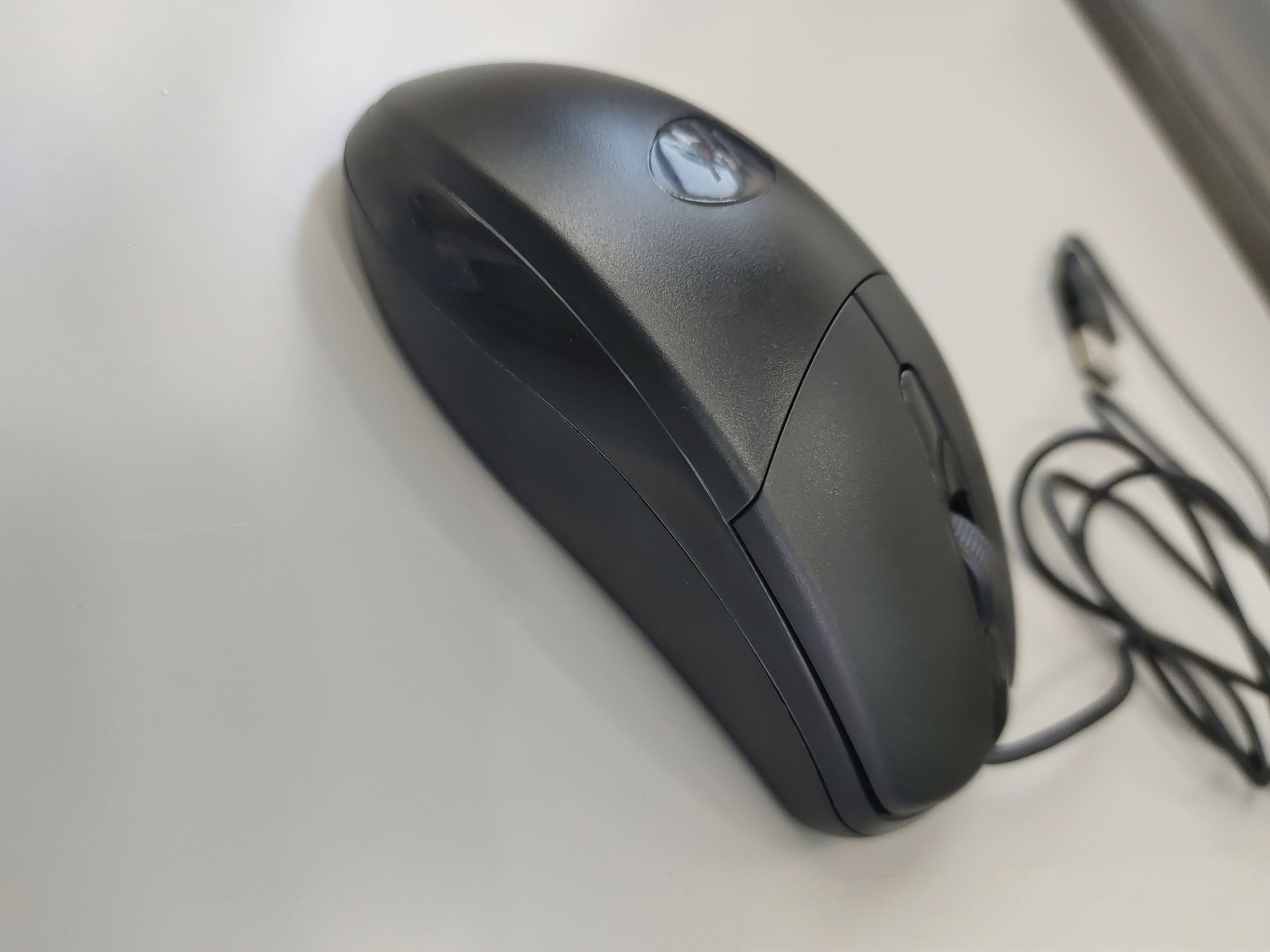 ZM58 Wired Mouse - 1600 DPI, Ergonomic Design for Mac