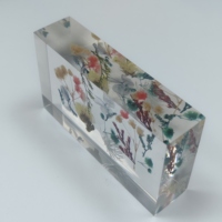 Brique de résine transparente 3D avec fleurs séchées réelles intégrées - Bloc de cristal rectangulaire avec fleurs pressées, presse-papier