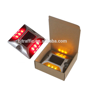 Светодиодные солнечные дорожные светоотражатели: Заводская цена, белый светоотражающий материал, дизайн «кошачий глаз» для навесных дорожных знаков - Product Image 4