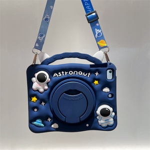 Ốp điện thoại máy tính bảng hình phi hành gia hoạt hình bằng silicon cho iPad Air4 Air5 10.9 inch, xoay 360 độ - Product Image 1