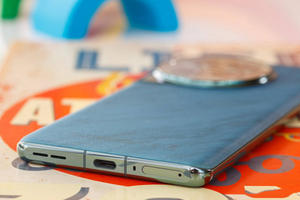 GSM-FIX pour OnePlus 12 Smart Phone Snapdragon 8 Gen <span class=keywords><strong>3</strong></span> 6.82 pouces AMOLED 64MP 120HZ 5400mAh 100W SuperVooc NFC Original - Product Image 6