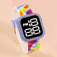 Jam tangan Digital anak Fashion baru 2024 jam tangan Digital lampu LED kustom kotak sederhana olahraga dan gaya kartun