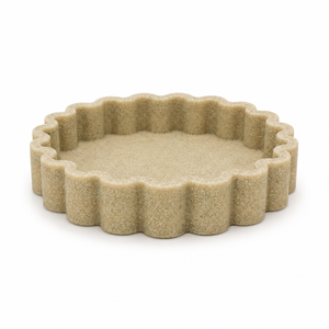 Ensemble de salle de bain en résine beige cannelée, très populaire, avec accessoires à bords festonnés pour un décor neutre - Product Image 4