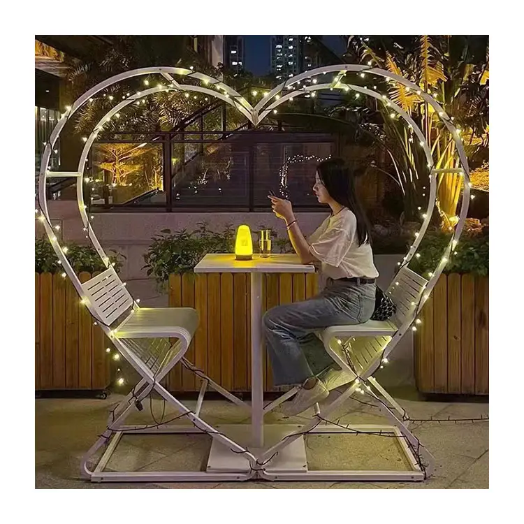 Romantic Creative Wedding arch heart-shaped Decorative outdoor furniture aluminum patio garden furniture set pool Leisure chair