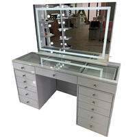 Table de toilette élégante et moderne en bois blanc avec éclairage LED, surface anti-rayures et miroir pour hôtel et école