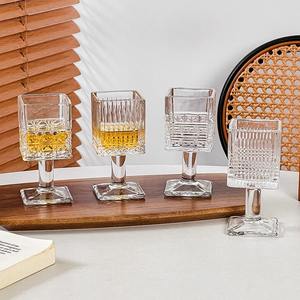 <span class=keywords><strong>Verre</strong></span> <span class=keywords><strong>à</strong></span> <span class=keywords><strong>whisky</strong></span> rétro chinois personnalité créative grand carré <span class=keywords><strong>verre</strong></span> <span class=keywords><strong>à</strong></span> vin blanc maison Mini <span class=keywords><strong>verre</strong></span> <span class=keywords><strong>à</strong></span> liqueur - Product Image 2