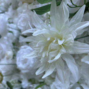 مسرح الزفاف 8 قدم × 8 قدم زهور صناعية وردة بيضاء خلفية جدار زهرة نشمر ديكورات خلفية الأحداث للتصوير الفوتوغرافي - Product Image 6