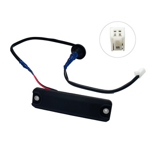 Interruptor de Puerta Trasera para Toyota Sienna 84840-08010, Modelo 2017-2021, Pieza de Repuesto, Material de Plástico y Goma - Product Image 4