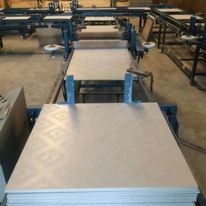 Panneau de plafond en PVC laminé CE avec feuille d'aluminium pour le marché du <span class=keywords><strong>Togo</strong></span> – Prix des dalles de plafond en PVC et gypse - Product Image 3