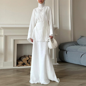 Set Estivo Leggero da Donna Musulmana Enyami Dubai Medio Oriente, 2 Pezzi, Vendita all'Ingrosso, Top a Maniche Lunghe e Gonna Lunga Abaya Modesta - Product Image 1