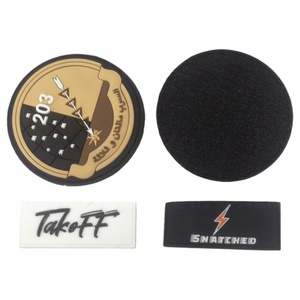 Badges en caoutchouc PVC personnalisés de haute qualité, brodés, avec logo de dessin animé, crochet en <span class=keywords><strong>fer</strong></span>, boucle, 2D, 3D, doux, vêtements, alphabet/fleur, écologiques - Product Image 4