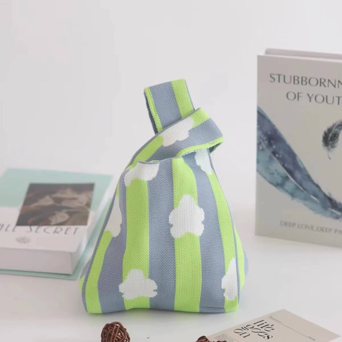 สีเขียวอ่อน